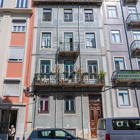 아파트 Portuguese Charm In *